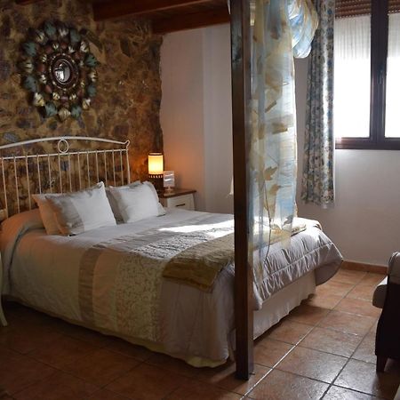Hostal Rural Molino Del Bombo アラセナ エクステリア 写真