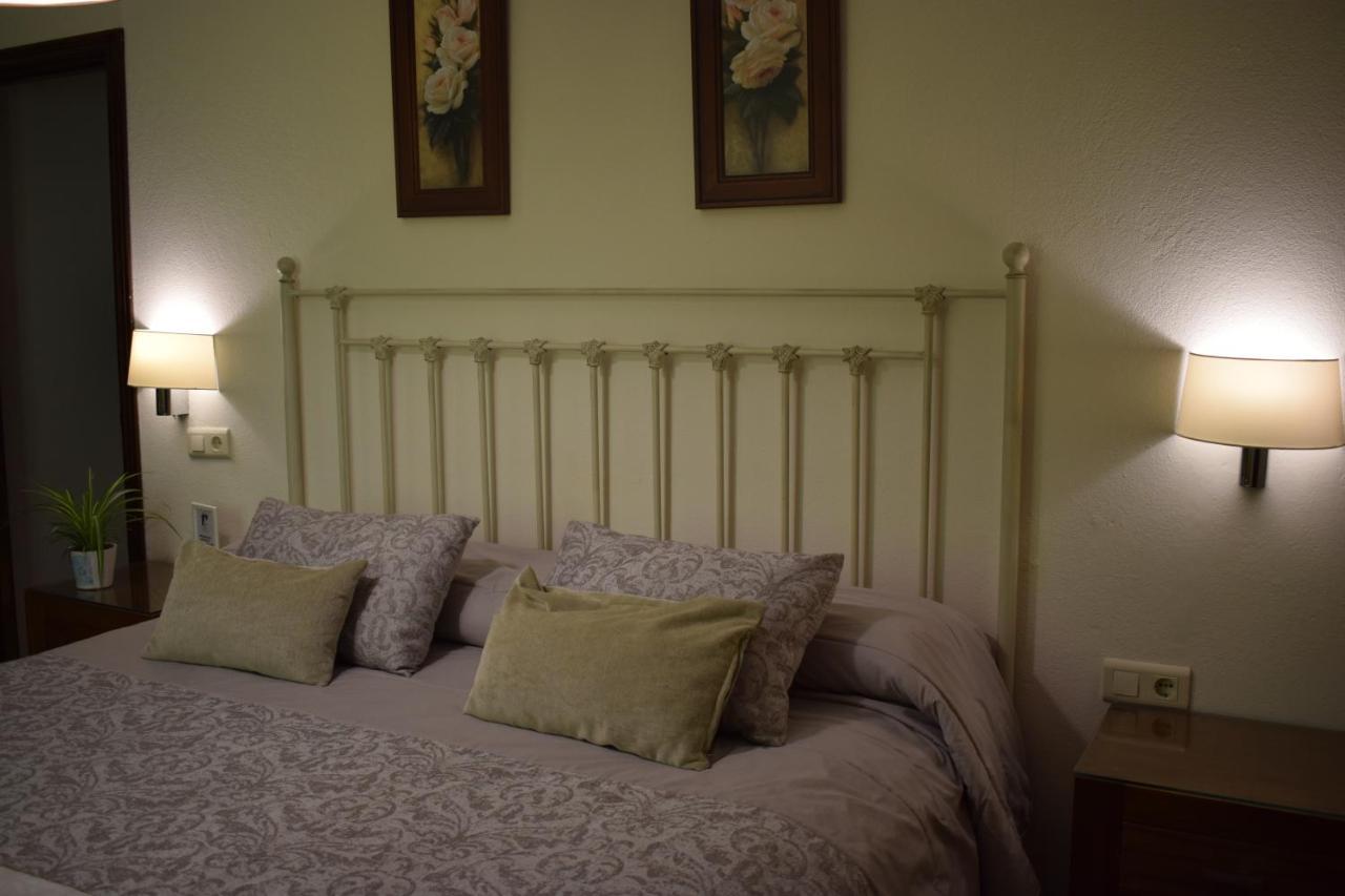 Hostal Rural Molino Del Bombo アラセナ エクステリア 写真